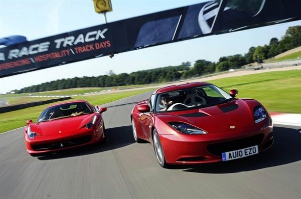 Кадри от конкурса Britain&rsquo;s Best Driver&rsquo;s Car 2010 на Аutocar. Победител е Porsche 911 GT3 RS.