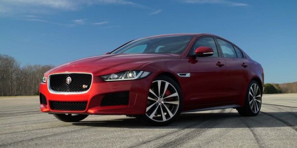 Всъщност, Jaguar XE съвсем не е лоша кола. Това е един впечатляващ седан, който предлага стилен интериор, комфорт при пътуване и салон с много лукс. Версията от 2017 година също не е чак толкова ужасна покупка, тъй като си има някои предимства.

Основният недостатък обаче е при закупуване на автомобил, който не е бил добре поддържан от предишния собственик. Най-честите проблеми и оплаквания са свързани именно с неговия V8 двигател. Той отказва да стартира или изгасва по време на движение, а това е повреда, чието отстраняване струва страшно много пари.