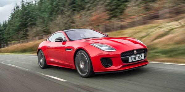 Британската компания е известна със своите диви спортни автомобили, които са и изградили репутацията на производител, предлагащ качество и лукс. Това обаче не важи за Jaguar F-Type от 2018 година.

Да, интериорът е фантастичен, а работата на колата - поразителна. Под капака е поставен 5,0-литров V8 с мощност 550 к.с., който е истински звяр. Опитайте се обаче да завиете с по-висока скорост и този автомобил ще ви изхвърли от пътя. Също така ще имате късмет да стигнете до вашата дестинация с работещ диференциал, тъй като той са разваля, при това често.