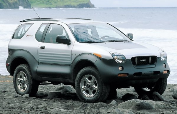 Просто един космически всъдеход, който разбива всички шаблони. Дизайнът е много смел и не е за всеки, но VehiCross има цяла армия от фенове. Този автомобил може да се намери дори в сайтовете за продажба на коли втора ръка в България и се среща тук-там по пътищата, разбира се много по-рядко от Rolls-Royce.