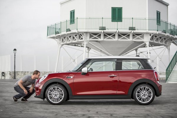 Новото MINI