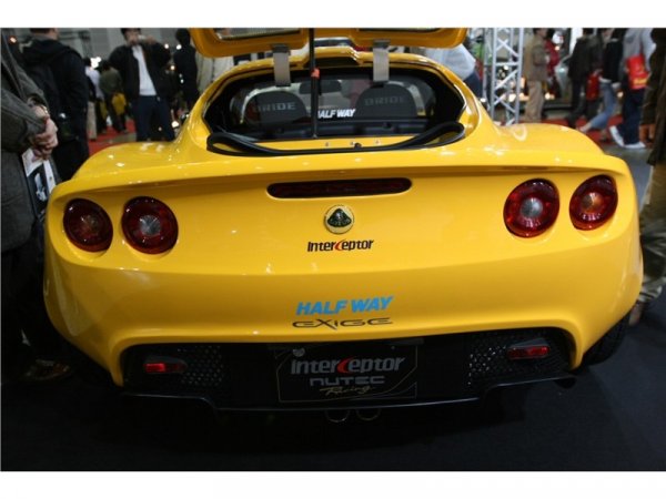 Half Way Lotus Exige, оборудван с Honda VTec двигател / Токио 2009