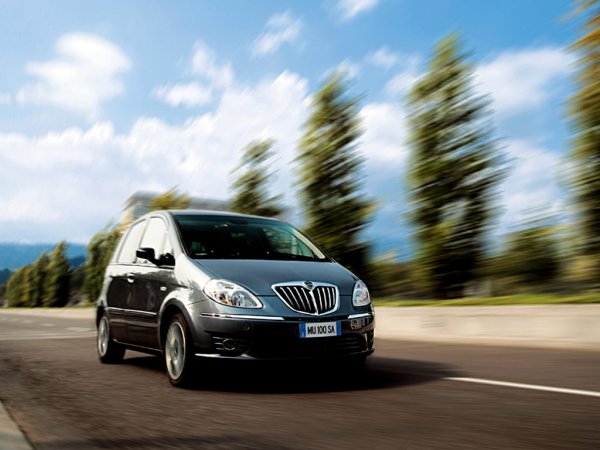 В гамата на двигателите на новата Lancia Musa има три Multijet турбодизела, единият е 1.9 литров със 100 к.с., а другите два са по 1.3 литра с мощност 70 или 90 к.с. 