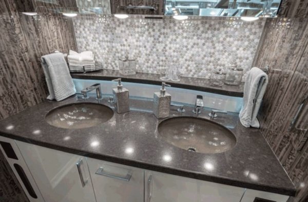 Цената: 1.4 милиона долара
