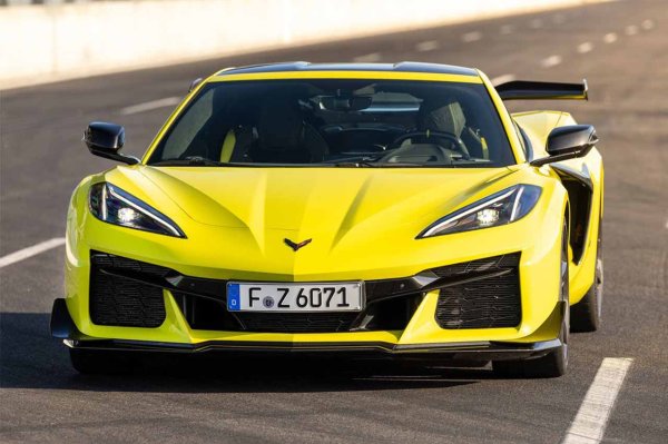 Най-новото поколение Chevrolet Corvette е глобален модел и това се отразява в продажбите... и печалбите на американската компания. 52 000 клиенти са избрали този спортен автомобил, генерирайки приходи от 4,16 милиарда евро за марката.
