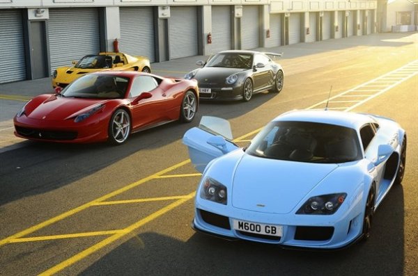 Кадри от конкурса Britain&rsquo;s Best Driver&rsquo;s Car 2010 на Аutocar. Победител е Porsche 911 GT3 RS.