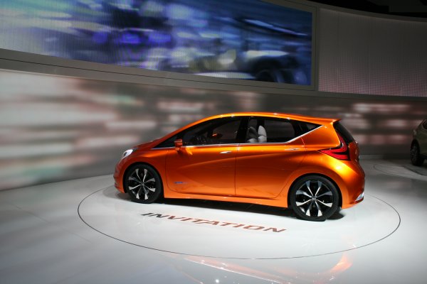 Женева 2012 / Nissan Invitation Concept