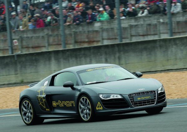 Audi R8 e-tron няма да се произвежда