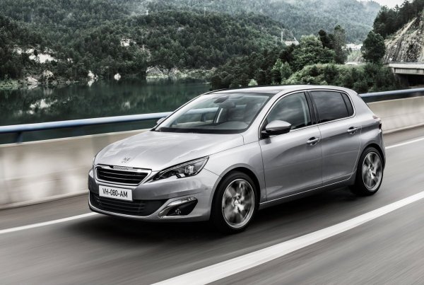 Внимание: Двигателят с мощност 1.6 THP (разработен от BMW + PSA) си е спечелил репутация на лидер по разход на масло.

Препоръка: вземете само след основен ремонт или с документиран пробег.
