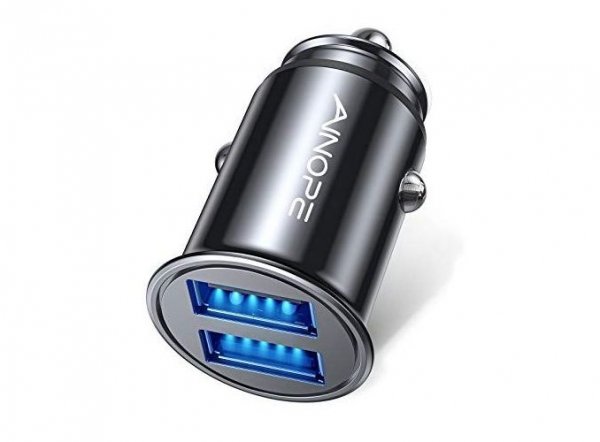 В наши дни животът без USB портове за зареждане на смартфони и таблети е истинска мъка. За щастие има хиляди предложения, които ще превърнат 12-волтовия изход в автомобила ви в USB порт. Не всички обаче работят гладко - попадали сме на много, които не пасват добре, прекъсват и въобще ще ви отровят живота. Това от Ainope е от проверените, и струва около 9-10 евро. 
