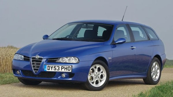 Не може да бъде - второ комби при спортните модели. Но между вече цитираното Volvo и тази Alfa има същинска пропаст. Вместо безопасност и надеждност, тук ще получите автомобил, който експлодира при всяко пипване на газта - понякога в добрия случай, а понякога и съвсем буквално. 
Двулитровият JTS дава 166 коня, или поне толкова е давал някога. В mobile.de открихме обяви в диапазона от 4500 евро до едва 699 евро. 
