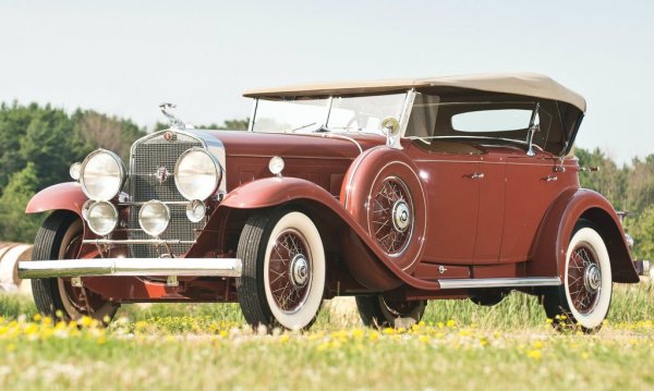 В днешно време Cadillac е бледо копие на това, което компанията е била между двете световни войни, както и в първите две десетилетия след това. Все пак сега компанията се намира в крайно нетипичен момент от своята история, в който човек може да си купи неин модел, оборудван с 4-цилиндров двигател. А ако има нещо, което американците не харесват, това със сигурност са малките двигатели.
