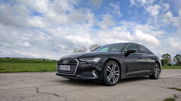 Премиум брандът на VW всъщност дори отчита лек ръст (около 8%) спрямо резултата си отпреди година, но причината е най-вече, че в началото на 2019 компанията имаше проблем с предлагането заради сертифицирането по цикъла WLTP. 
Едно от тези 146 Audi е регистрирано като лекотоварно, 12 са дерегистрирани впоследствие и вероятно изнесени в други страни. 
