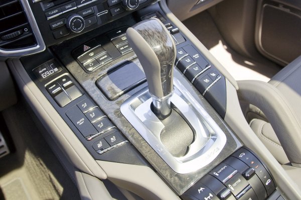 Porsche Cayenne 2011
