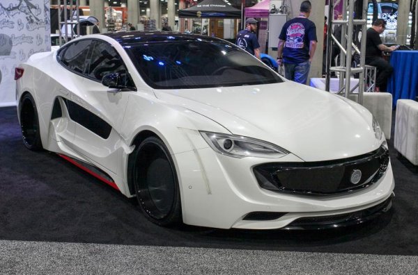 Този екземпляр се появява на международния автосалон в Лос Анджелис през 2018 година. Дело е на световноизвестната тунинг-фирма West Coast Customs по заявка на рапъра и продуцент Will.I.Am.