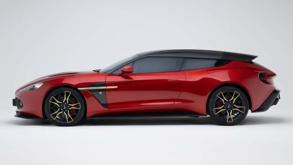 Aston Martin се връща към сегмента с  Vanquish Zagato Shooting Brake. Само 99 ще бъдат произведени от отдел Q на компанията. Всеки от тях има допълнителни 27 к.с. от V12 двигателя спрямо стандартния Vanquish.

Комбито остава двуместно, но Aston казва, че Zagato се превръща в &bdquo;изключително практичен GT&ldquo; със задвижвана задна врата и покрив  със стъклени елементи, позволяващи допълнителна светлина в кабината.
