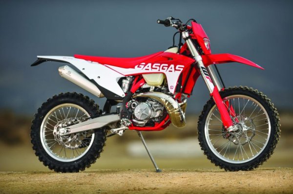 Gas Gas e испански производител от околностите на Жирона, основан през 1985, а от 2019 е част от групата KTM. Марката специализира в офроуд мотоциклети за ендуро състезания. Може да се похвали с цели 111% ръст у нас тази година, най-търсеният модел е ЕС 300 с общо 10 регистрации. 
