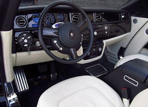 Rolls-Royce Phantom Drophead Coupe Convertible DUB Edition на Дейвид Бекъм