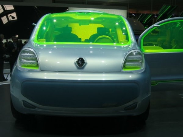 Renault ZE Concept / Автомобилен салон Париж 2008