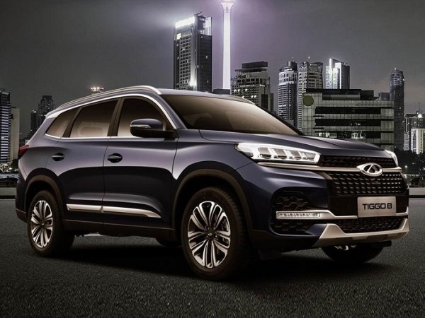 Изненадващо просторният Tiggo 8 е новият флагман в гамата на Chery, марка, която иска да се утвърди и в Европа, както и да загърби миналото си. С този модел получавате универсален семеен кросоувър с голям размер, който е около два пъти по-евтин от аналозите си. Разбира се, в европейските конкуренти има повече насочени към водача подобрения и инженеринг, но като се има предвид разликата в цената, това е приемлив компромис.