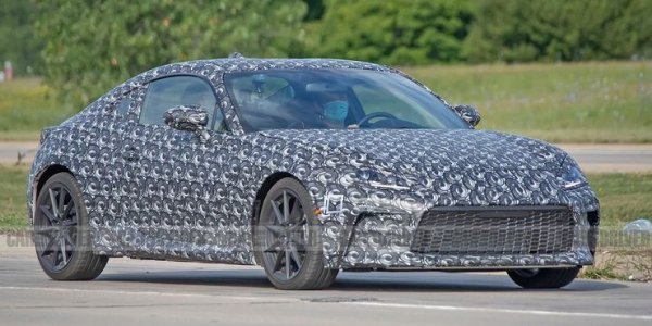 Настоящите BRZ и 86 са на остаряла платформа. Те бяха разработени съвместно от Subaru и Toyota с идеята за направа на нов спортен автомобил, който обаче да предлага нисък разход на горива. Двата автомобила да почти идентични, като малкото разлики са в дизайна, инфотеймънта и настройки на двигателя. Сега двете компании отново работят заедно, како разработват новите автомобили от нулата.