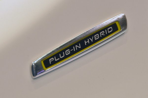  Volvo V60 Plug-In Hybrid