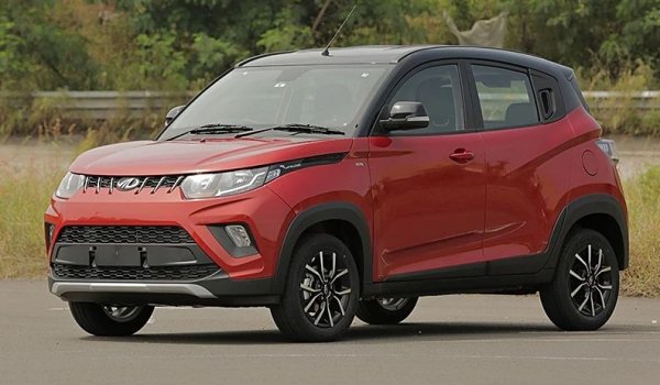 Единственият автомобил в списъка ни, който всъщност е поевтинял за последната година - при това актуалната промоция се отнася не само за складови бройки, но и за поръчкови автомобили. В базовото си ниво индийският кросоувър има трицилиндров 1.2 мотор, 87 коня и ръчни скорости. И е доста добре оборудван: климатик, заден парктроник, електрически стъкла и огледала, хладилна жабка, аудио с Bluetooth, USB, AUX, мултифункционален волан, безключов достъп и резервна гума. 
