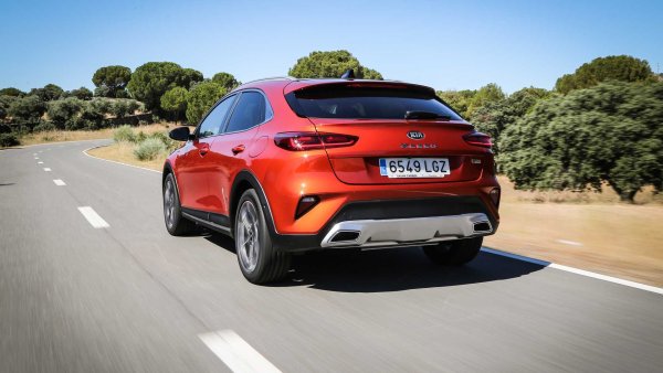 Не е за пренебрегване и факта, че този модел се предлага с богата и интересна гама задвижващи агрегати. Сред тях има бензинови, дизелови (мек хибрид) и plug-in хибридни варианти с мощност между 120 и 204 к.с.