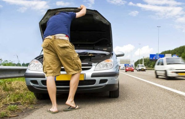 Проблемът обаче е, че всеки двигател е проектиран за определен брой стартове. Без тази система за 20-годишен период от време той ще стартира средно 100 000 пъти, а с нея - около 1 млн. Колкото повече двигателят стартира, толкова по-бързо се износват триещите се части.
