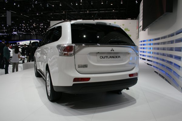 Женева 2012 / Mitsubishi Outlander
