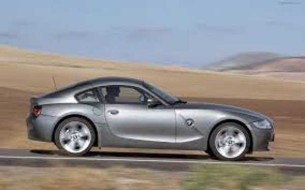 Стивънсън е работил за BMW, така че добре познава моделите на баварската марка. В случая изборът му пада върху първото поколение на Z4, което е единственото, предлагано и като купе (второто и третото са само роудстъри). Моделът се произвежда от 2002 до 2008 година, като разчита на бензинови двигатели с обем от 2,0 до 3,2 литра, развиващи между 150 и 343 к.с.