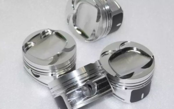 Двигател с принудително пълнене с турбокомпресор се нуждае от бензин с октаново число 95, като за предпочитане е дори 98. Затова и зареждането с некачествено гориво обикновено води до неприятни последици. Заради детонацията в цилиндрите, преградите между буталните пръстени могат да се срутят, а понякога дори полите на буталото се чупят. Това се случва често, когато собственикът на автомобила качи нестандартен софтуер в електронния блок за управление на двигателя. Затова и неслучайно буталата на този мотор са специално подсилени още при производството им.