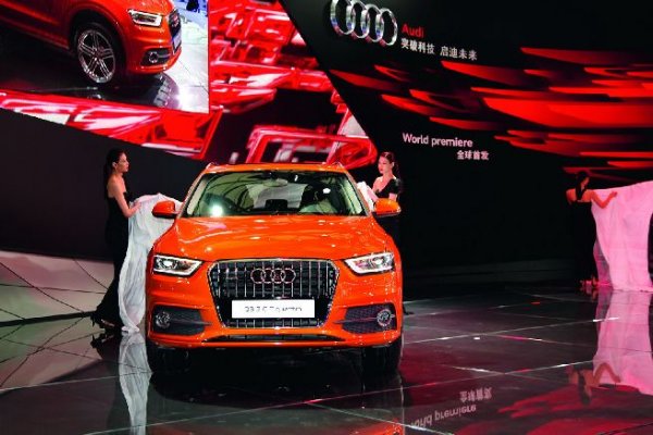 Момичетата на автосалон Шанхай 2011