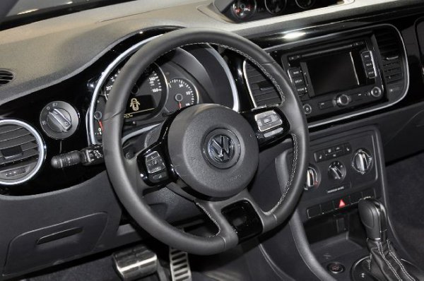 Премиерата на новия VW Beetle от автосалон Ню Йорк 2011