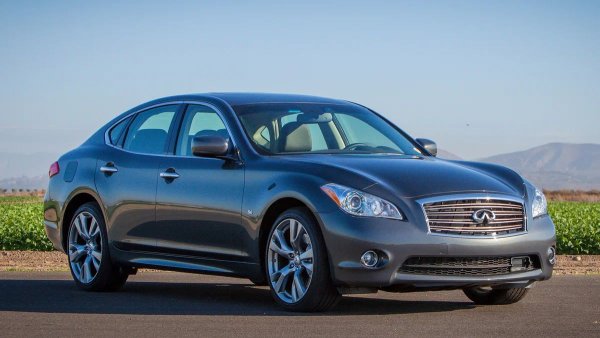 Години на производство: 2010-2024; монтира се на Nissan Patrol, Armada, Titan, Infiniti QX56, QX80, M, Q70; основни проблеми: износване на цилиндрите и горивната помпа, ангренажни вериги, прегряване

Японците заложиха на комбинация от класически и модерни решения: голям атмосферен V8 двигател, доказан дизайн, но с добавяне на директно впръскване и променливо повдигане на клапаните (VVEL).

Резултатът беше комбинация от мощност и икономичност. За съжаление, дори тази втора и значително подобрена версия на двигателя VK56 не успя да постави стандарт за надеждност.
