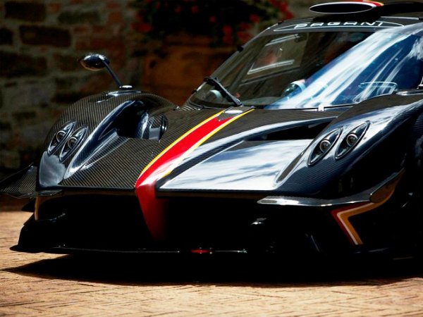 Zonda Revolucion 