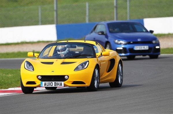 Кадри от конкурса Britain&rsquo;s Best Driver&rsquo;s Car 2010 на Аutocar. Победител е Porsche 911 GT3 RS.