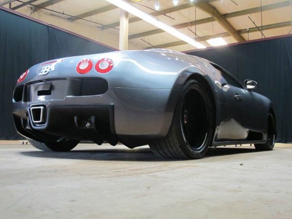 Реплика на Bugatti Veyron, базирана на Mercury Cougar