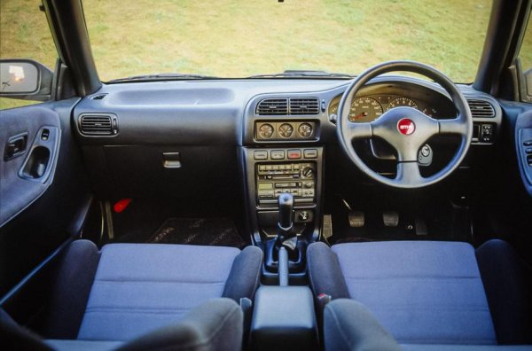 При Pulsar N14 GTi-R съотношението мощност/маса е 192 к.с. на тон, като по този показател машината превъзхожда легендарните Toyota Celica GT-Four и Lancia Delta HF Integrale 16v. Ускорението от 0 до 100 км/ч отема 5,4 секунди, а максималната скорост е 230 км/ч. 