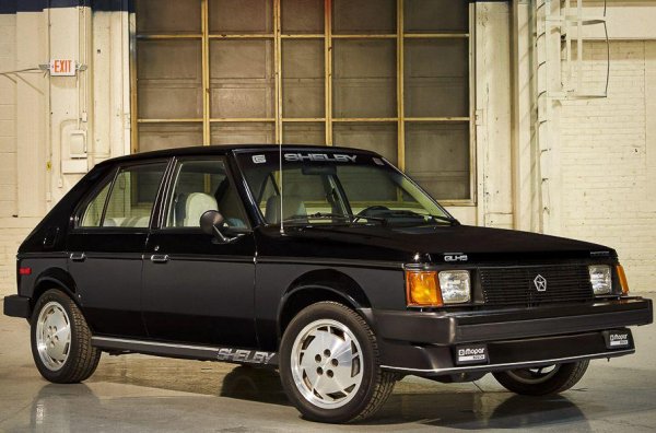 Масовият Dodge Omni всъщност представлява разработения от европейското продразделение на Chrysler модел Chrysler Horizon/Simca Horizon/Talbot Horizon, който е адаптиран за САЩ. За разлика от изброените автомобили, GLH обаче никак не е скромен. Това си личи дори само от името, тъй като абревиатурата се разшифрова като &bdquo; Goes Like Hell&ldquo; (върви като побъркан).