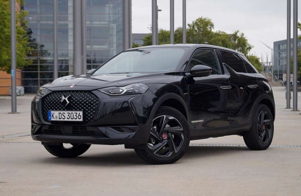 Френският конкурент на Audi Q2 също атакува премиум-сегмента, като залага най-вече на огромните възможности за персонализация. Една от предлаганите версии също е със спортни акценти, но тя не е особено популярна, въпреки че е отличен начин да се отделиш от огромната маса компактни кросоувъри на пазара.