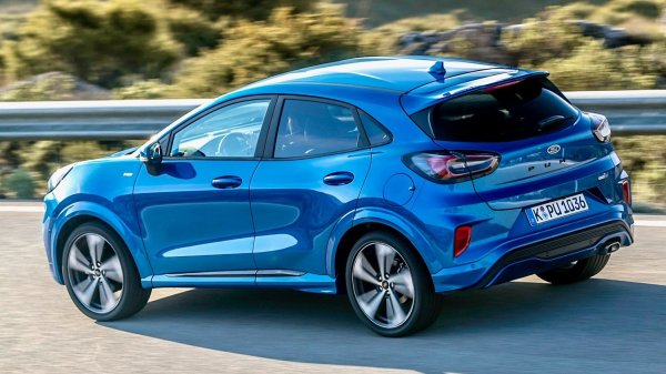 Преродената Puma (преди две десетилетия Ford предлагаше под това име малко купе на базата на Fiesta) първоначално не беше харесано от автомобилната общественост, но постепенно започна да се продава добре. Тя също получи версия ST-Line, която се отличава с допълнителни спортни елементи.