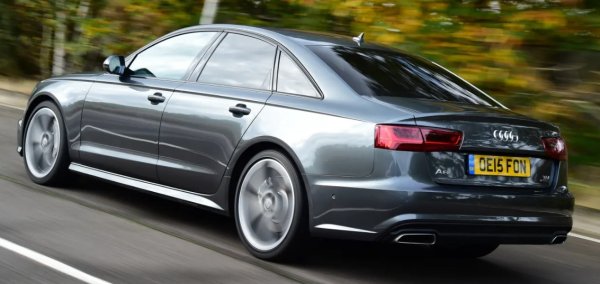 Автоматичната скоростна кутия S Tronic е плавна, а дизеловият 2.0 TDI е много изискан, с възможен разход на гориво под 4,7 литра на 100 км. Поне така казват от Audi. 

За около 17 500 евро можете да получите кола от 2017 година с малко над 75 000 км.