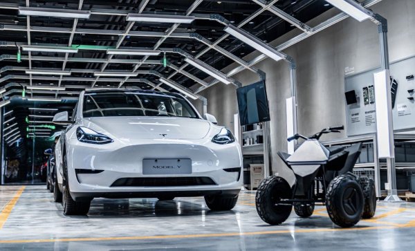 Tesla Model Y е най-продаваният автомобил в света към 2023 г.! Това е наистина вълнуващо, тъй като за първи път това се случва на електрическа кола. 