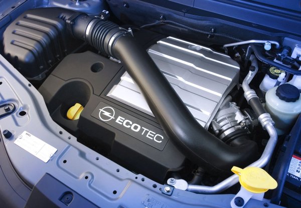 Преди фейслифта най-доброто предложение е двигателят V6 3.2 (227 к.с.). При него обаче проблемът е скъпото и сложно задвижване с три вериги, което понякога излиза от строя още при 50 000 кв пробег. При прегряване саждите се натрупват със светкавична скорост. Различните течове и трудно стартиране през зимата не са рядкост.

Този мотор е смеен от V6 3.0, който е с директно впръскване на горивото. При него се отчита бързо коксуване и непоносимост към лош бензин. Нужно е редовно почистване, вклчително и на горивната система. Ресурсът и на двата V6 мотора е 250 000 км.