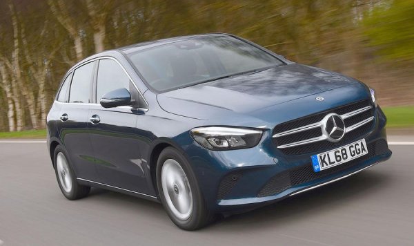 4082 регистрации за практичния модел на Mercedes, като той изпреварва само с 40 автомобила VW Touran, и само с 57 - Renault Scenic.
