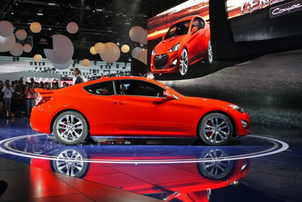 Детройт 2012 - Hyundai Genesis Coupe