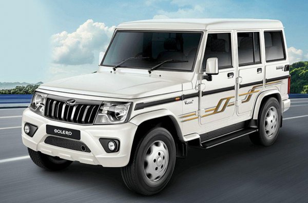 В моделната гама на индийския автогигант Mahindra има два доста странни модела. Първият е компактният ван Jeeto, който по аналогия с  Bajaj Qute се регистрира като квадриоцикъл. Вторият е всъдеходът (а също така и пикап) Mahindra Bolero, който се произвежда вече повече от 20 години.