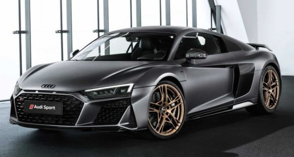 Audi R8 е блестяща суперкола, която е проектиран почти до съвършенство. Този модел е по-евтин от двата си основни конкурента - Mercedes-AMG GT и Porsche 911, като в същото време предлага отлични характеристики и богато оборудване, но и той си има някои недостатъци, заради които е критикуван.

Основният от тях е високият разход на горива, а по-малкият - липсата на каквото и да е пространство за съхранение на различни предмети.
