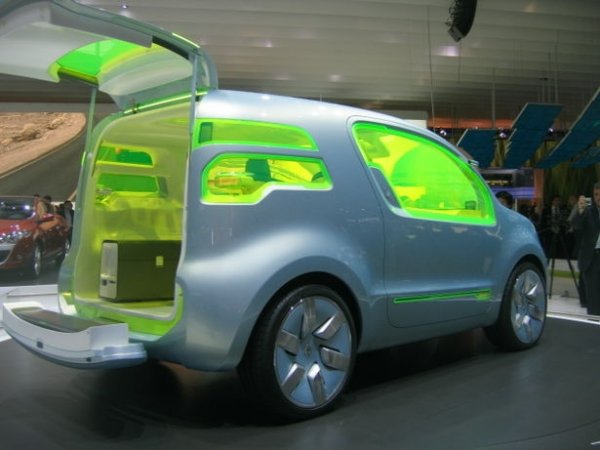 Renault ZE Concept / Автомобилен салон Париж 2008